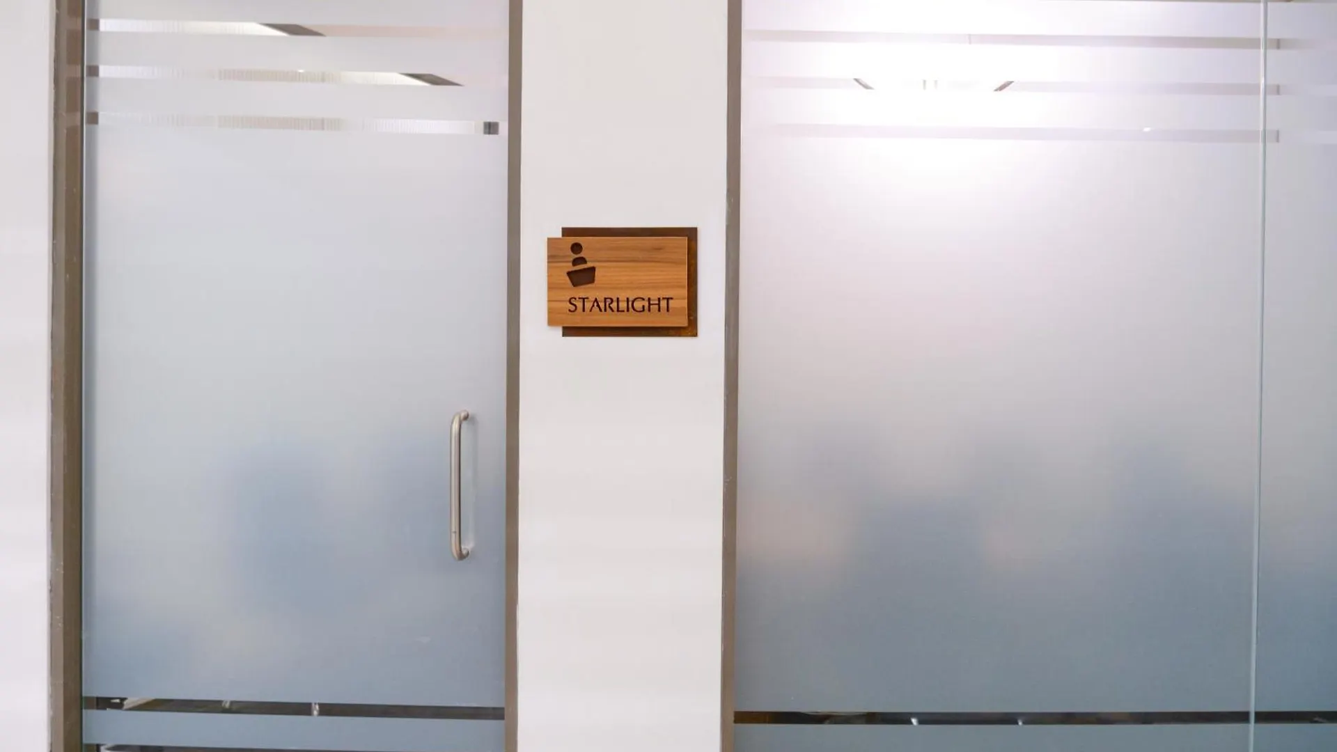 0484 Aero Lounge-Terminal 2 Cochin Airport Hotel Nedumbassery