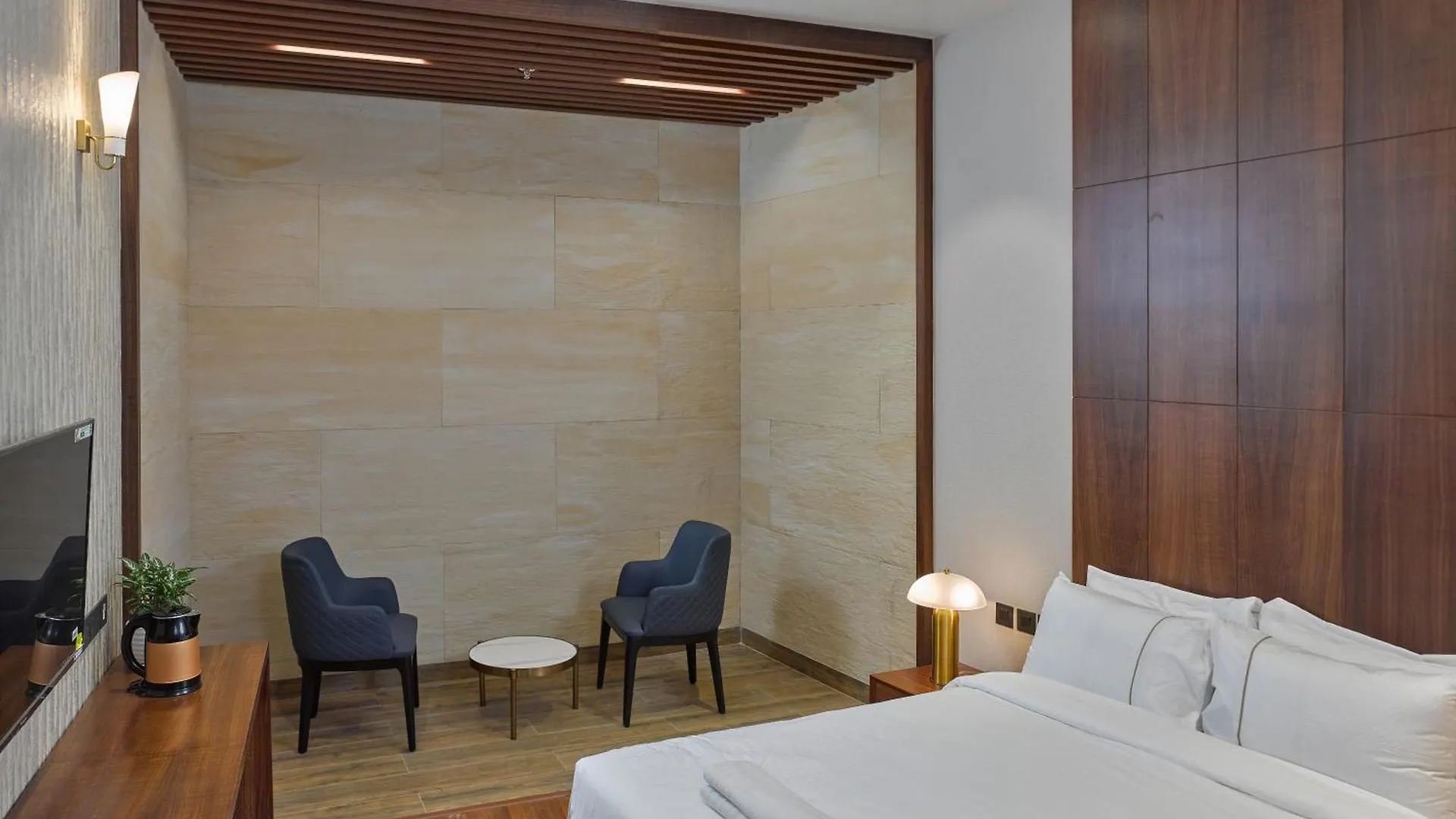 0484 Aero Lounge-Terminal 2 Cochin Airport Hotel Nedumbassery